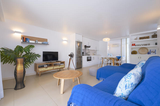 ONE BEDROOM APARTMENT ACCESSIBLE TO FOREIGNERS WITH SEA ACCESS IN MON CHOISY - – Mont Choisy