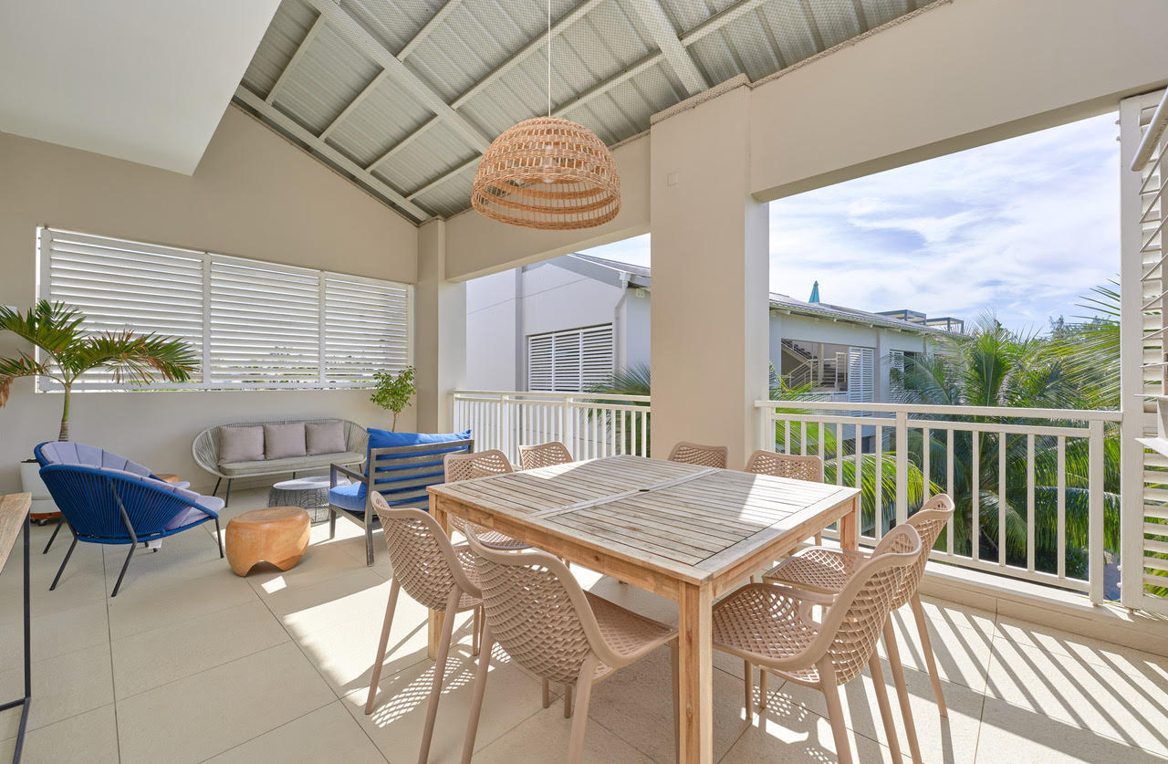 2 BEDROOM PENTHOUSE ACCESSIBLE TO FOREIGNERS IN PEREYBERE WITHIN WALKING DISTANCE TO THE BEACH – Péreybère
