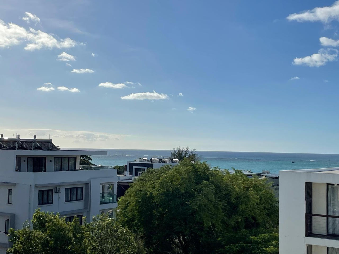 THREE BEDROOM PENTHOUSE ACCESSIBLE TO NON-CITIZENS WITH SEA ACCESS IN MON CHOISY – Mont Choisy