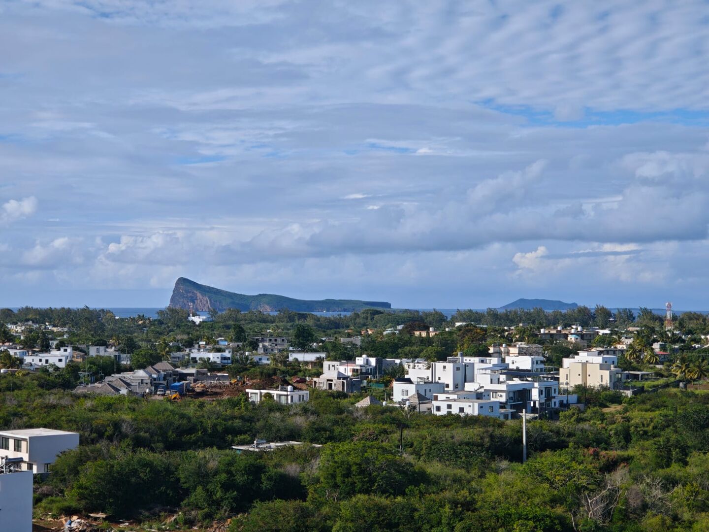 3 BEDROOM PENTHOUSE WITH SEA VIEW FOR RENT IN PEREYBERE - NORTH – Péreybère