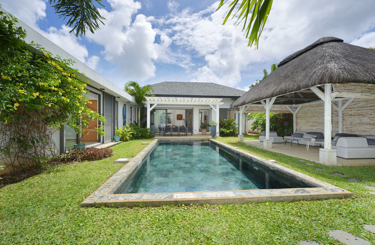 SINGLE STOREY 4 BEDROOM VILLA FOR SALE IN GRAND BAIE NORTH - ACCESSIBLE TO NON-CITIZENS – Grand Baie