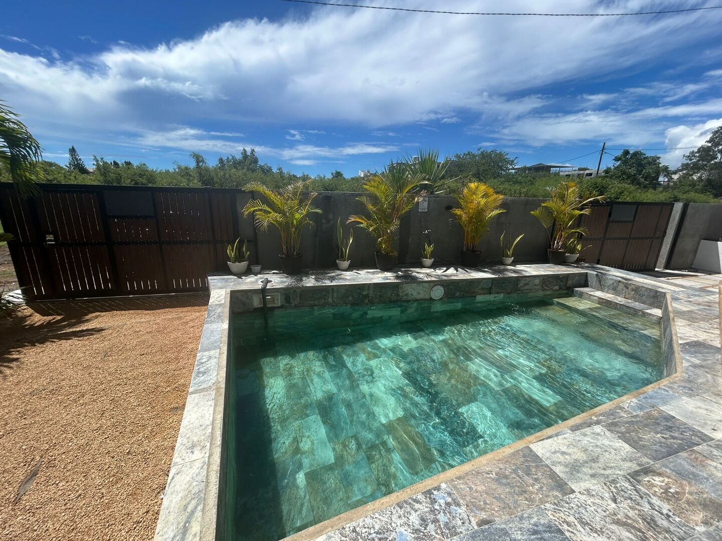VILLA FOR RENT IN PEREYBERE – JUST STEPS AWAY FROM THE BEACH-NORTH – Péreybère