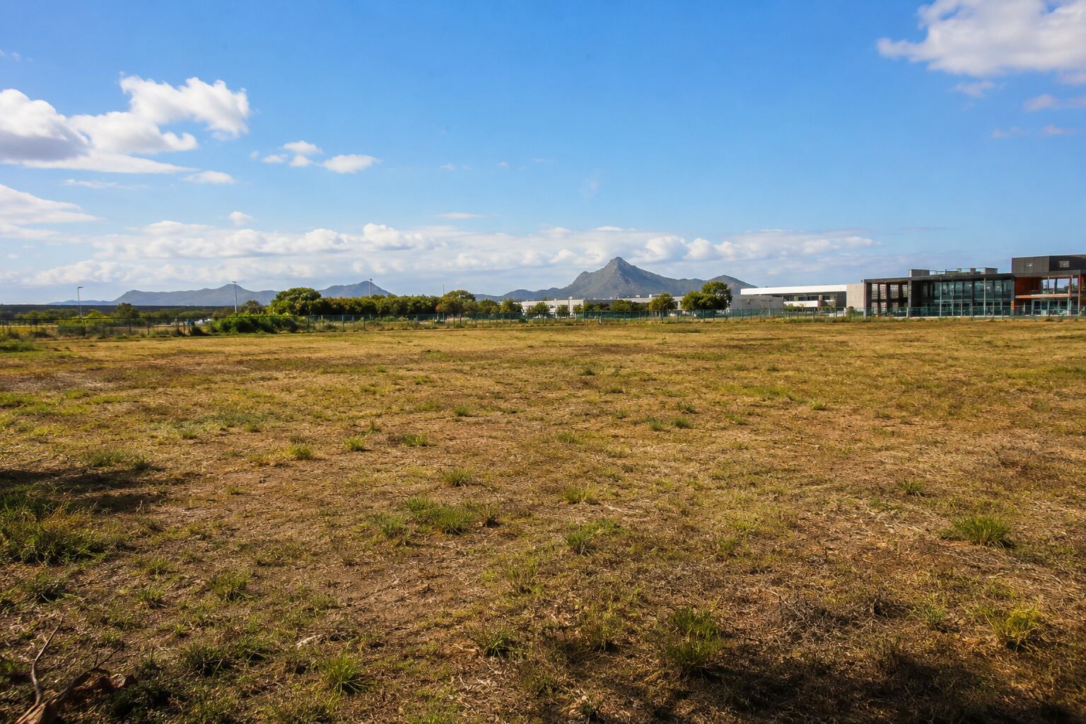 COMMERCIAL LAND FOR SALE – CASCAVELLE – WEST COAST – Cascavelle