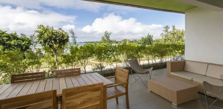 FOR SALE – FURNISHED GROUND FLOOR APARTMENT WITH SEA VIEW – AZURI – Haute Rive