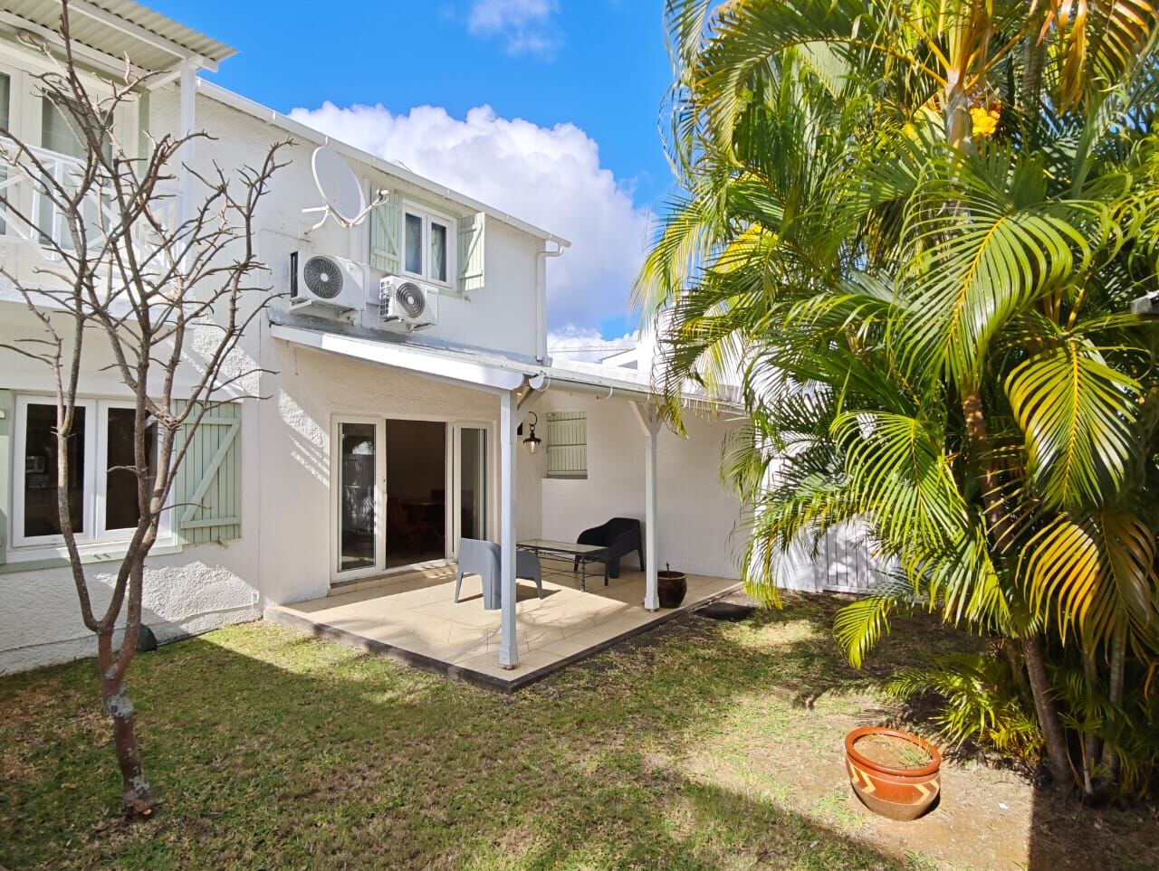 FOR RENT – DUPLEX IN A PRIVATE RESIDENCE | POINTE AUX CANONNIERS - NORTH – Pointe aux Canonniers