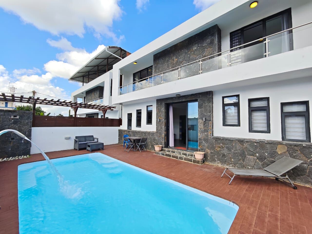 SUPERB 2-BEDROOM DUPLEX - FOR RENT – TROU AUX BICHES - NORTH – Trou aux Biches
