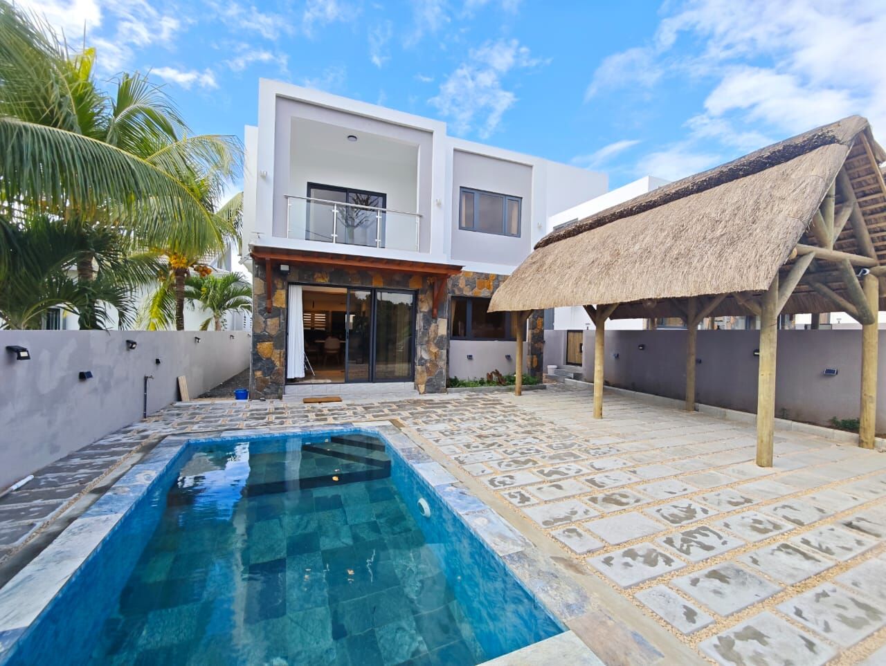 4-BEDROOM VILLA WITH PRIVATE POOL FOR RENT – THE VALE - NORTH – The Vale