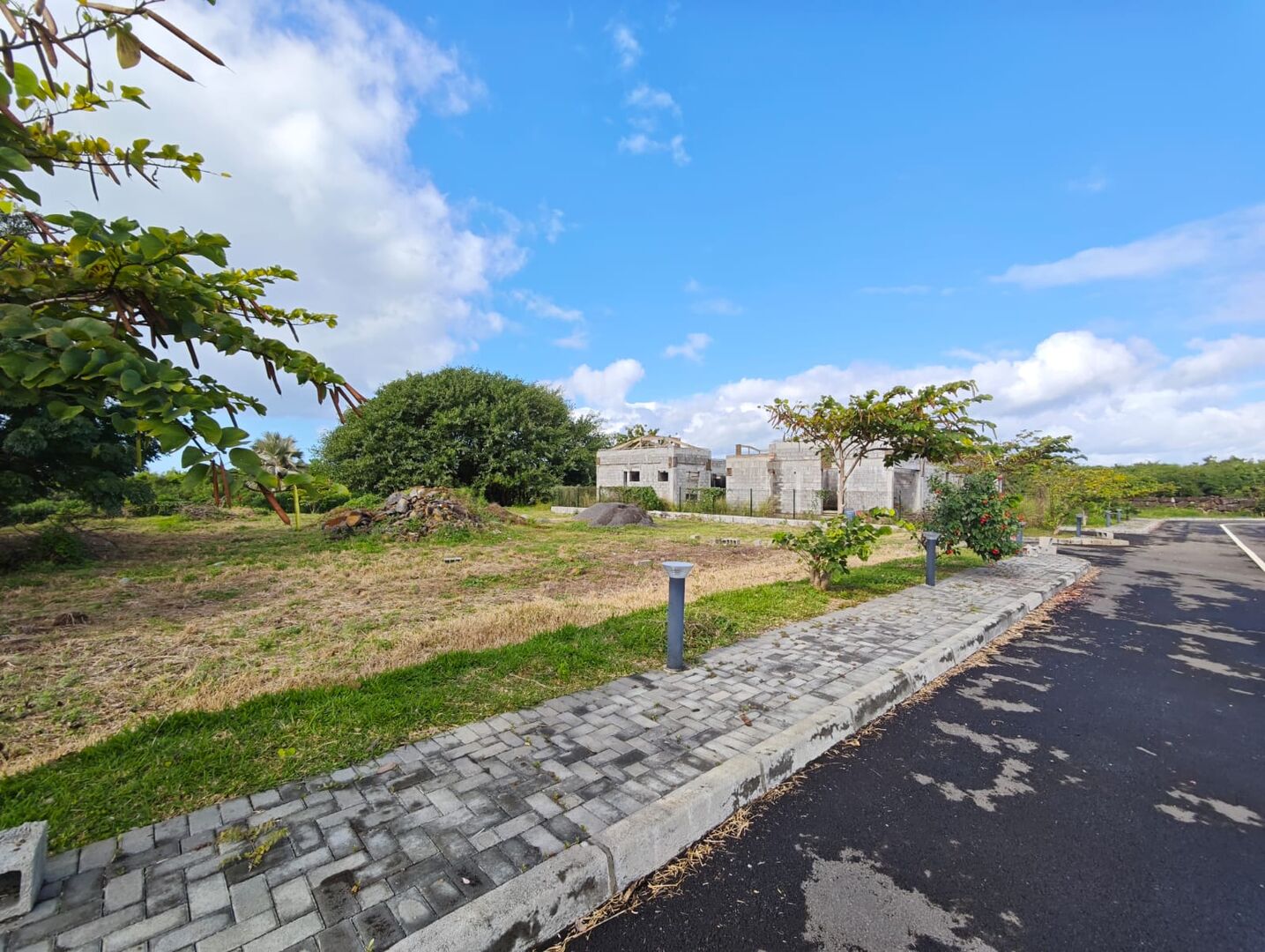 RESIDENTIAL LAND FOR SALE | SAINTE-ANTOINE | PDS - ACCESSIBLE TO FOREIGNERS – St Antoine