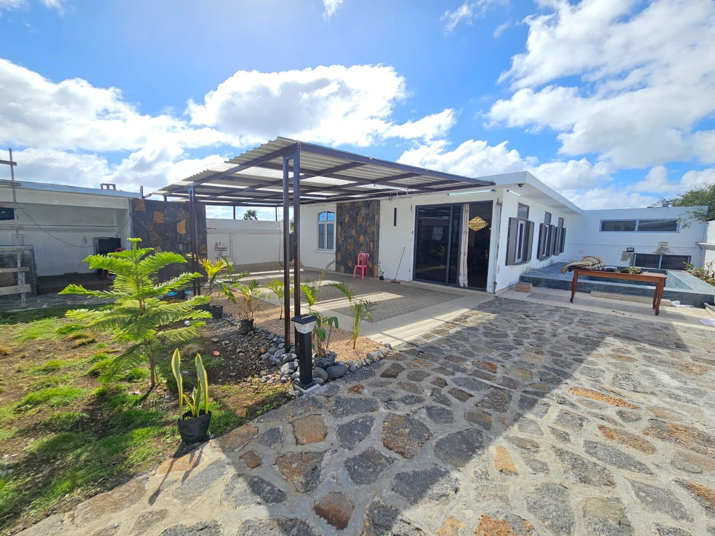 FOR RENT – 3-BEDROOM VILLA WITH POOL | CAP MALHEUREUX - NORTH – Cap Malheureux