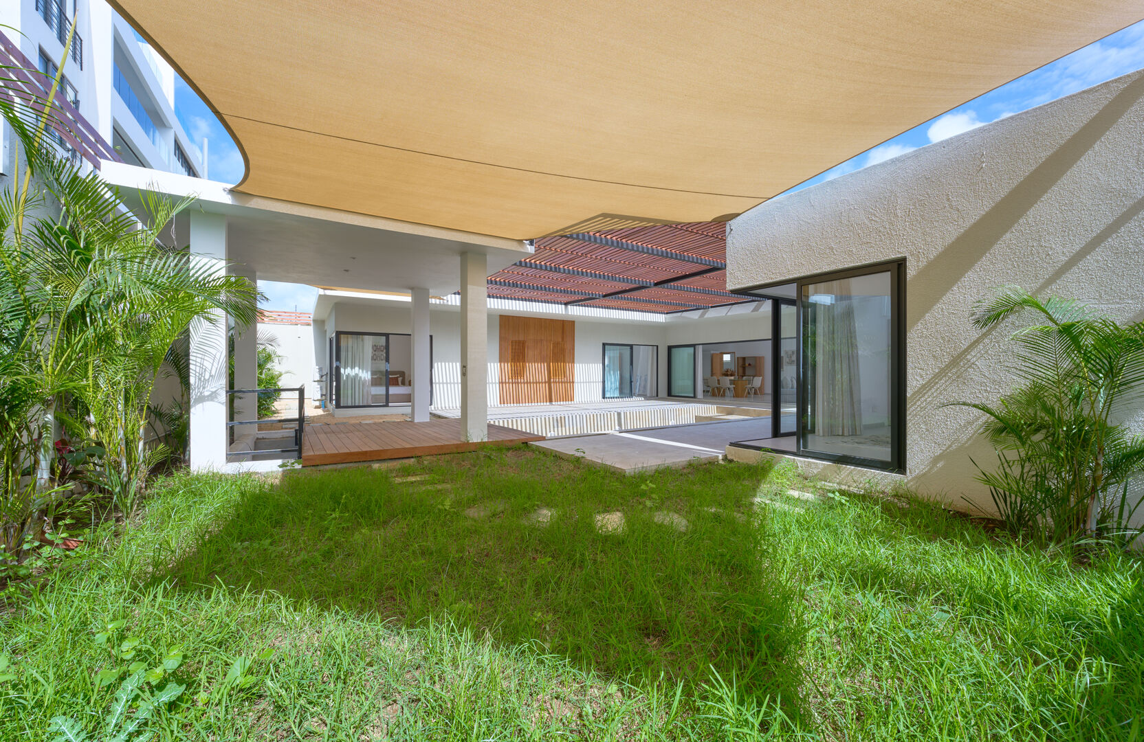 FOR SALE – 4-BEDROOM EN-SUITE VILLA IN GRAND BAIE – NORTH – Grand Baie