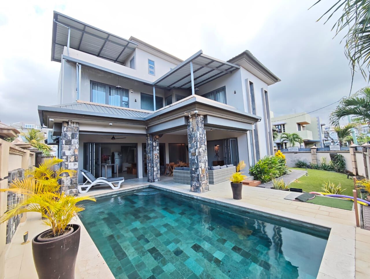 FOR RENT – 4-BEDROOM VILLA WITH SWIMMING POOL - MONT CHOISY - NORTH – Grand Baie