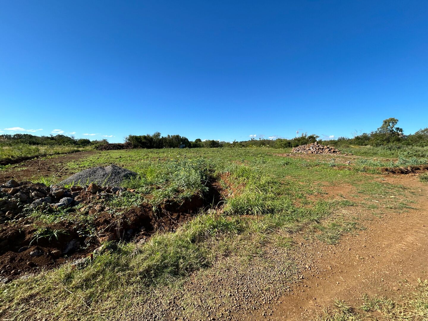FOR SALE – RESIDENTIAL LAND IN CALODYNE | LOCAL MARKET – Calodyne