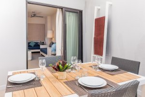 BE COSY  1 BEDROOM APARTMENT  BALCONY