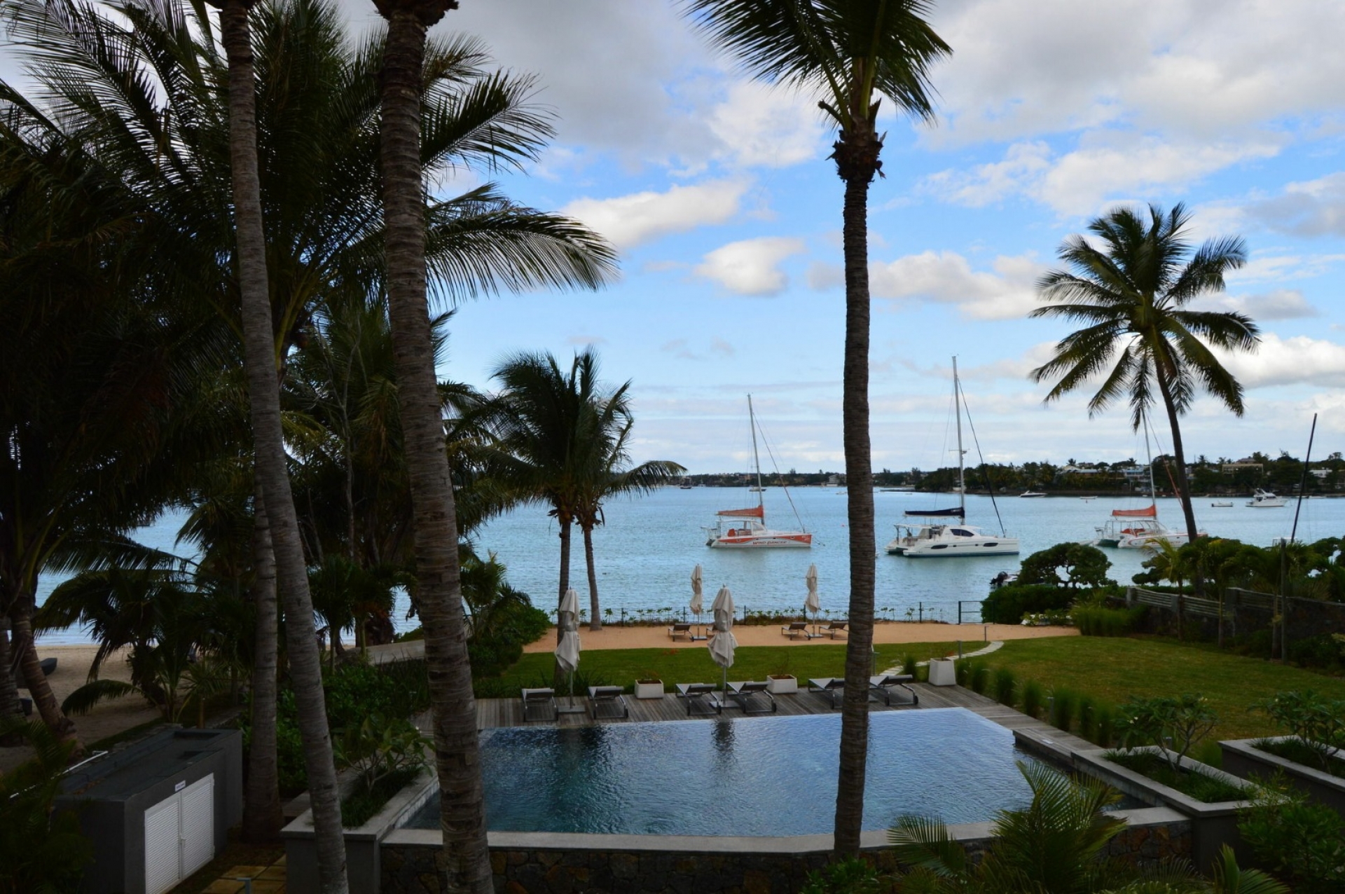 Un superbe appartement en bord de mer à Pointe aux Cannoniers