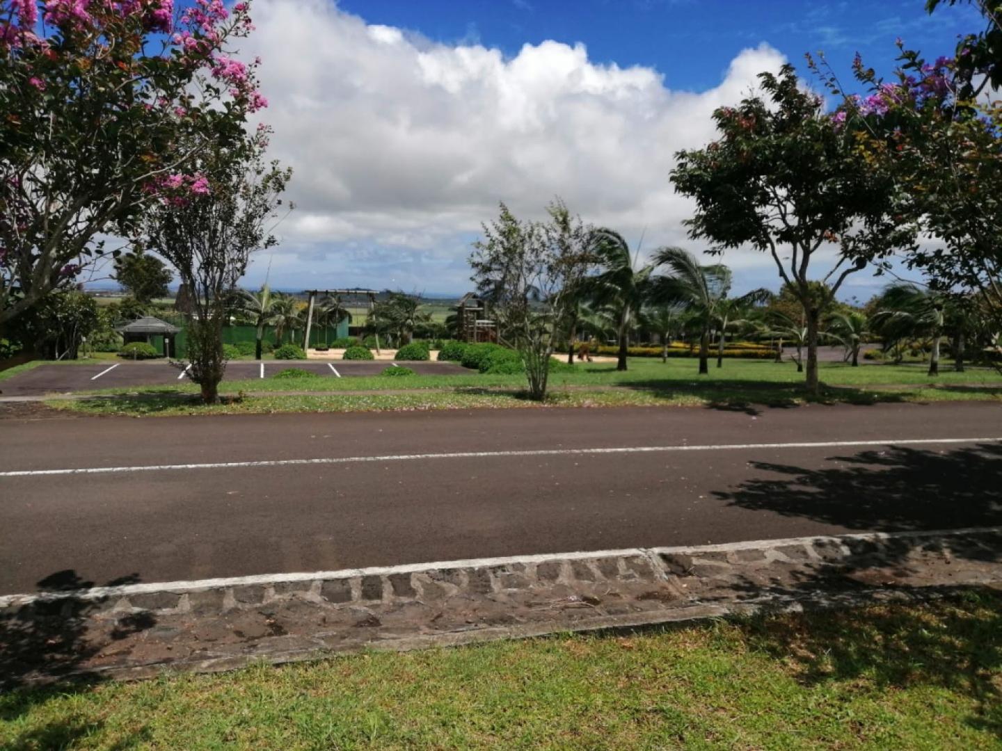 Terrain à vendre à Mon Piton de 330 toises dans un morcellement fermée a Piton