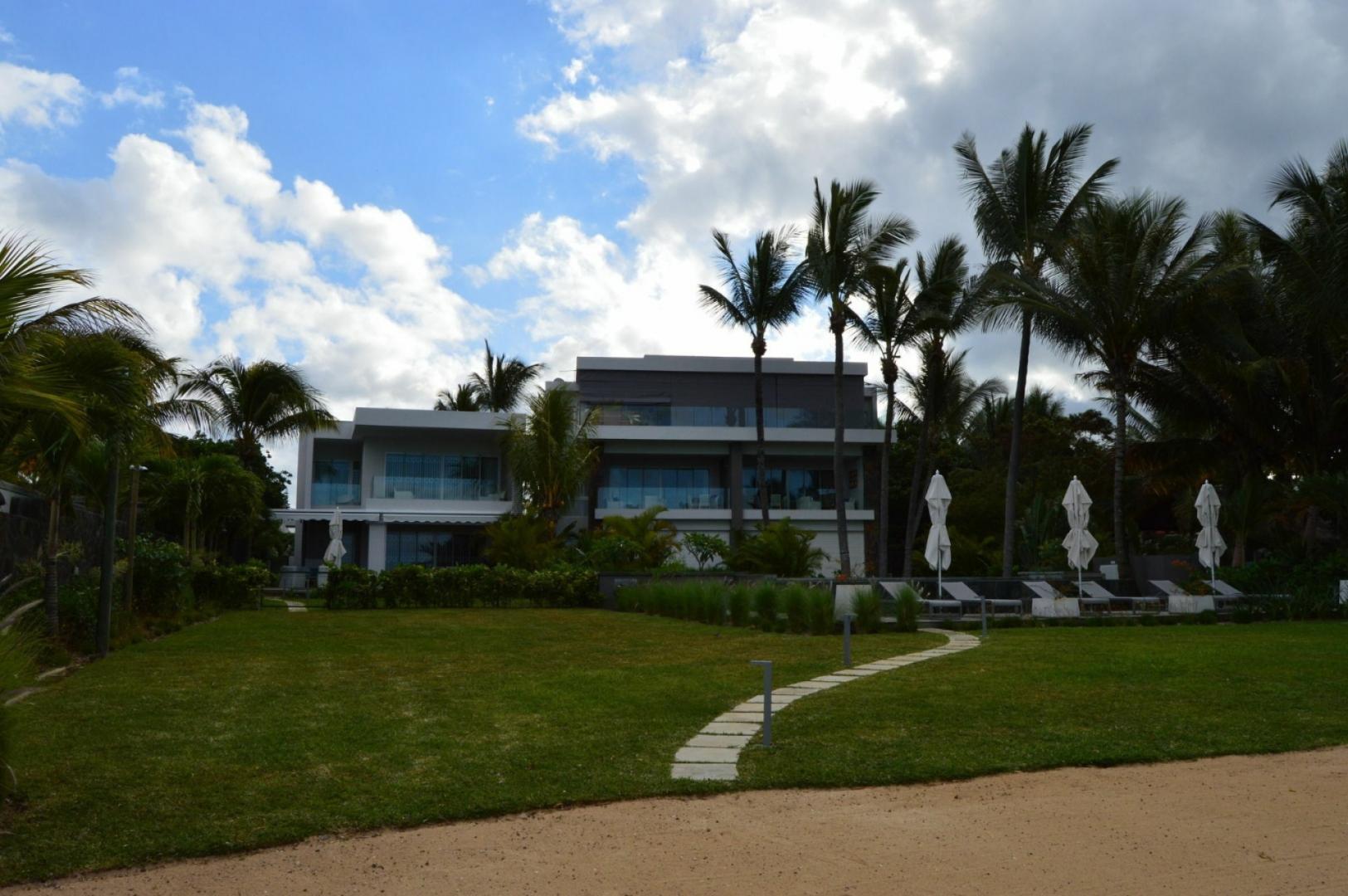 Un superbe appartement en bord de mer à Pointe aux Cannoniers