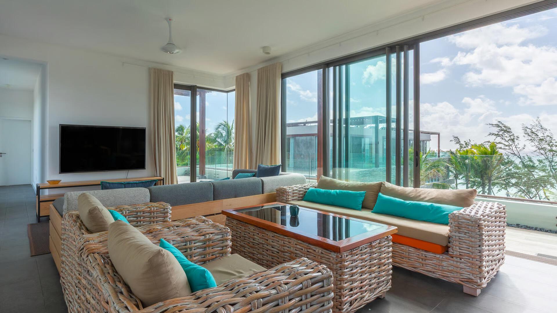 Penthouse en Bord de Mer à Vendre à Palmar | Vie de Luxe avec Accès Direct à une Plage de Sable Blanc