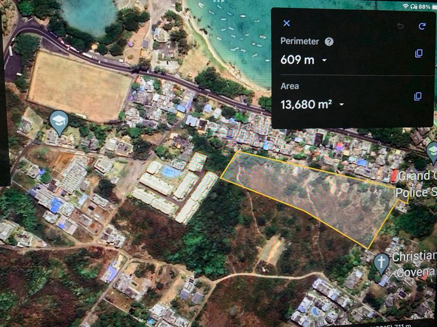 Terrain à Vendre – 8,23 Arpents à Deux Pas de la Plage Publique de Grand Gaube | Idéal pour Projet de Morcellement ou PDS