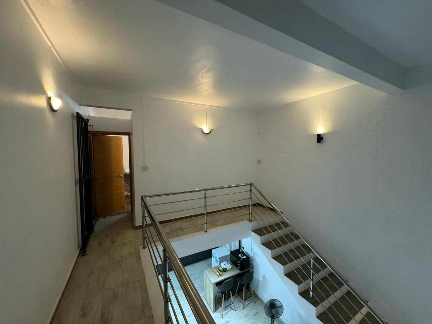 Villa Moderne de 3 Chambres à Vendre à Belle Mare au Morcellement Lakeview – Élégance et Sérénité en Bord de Lac
