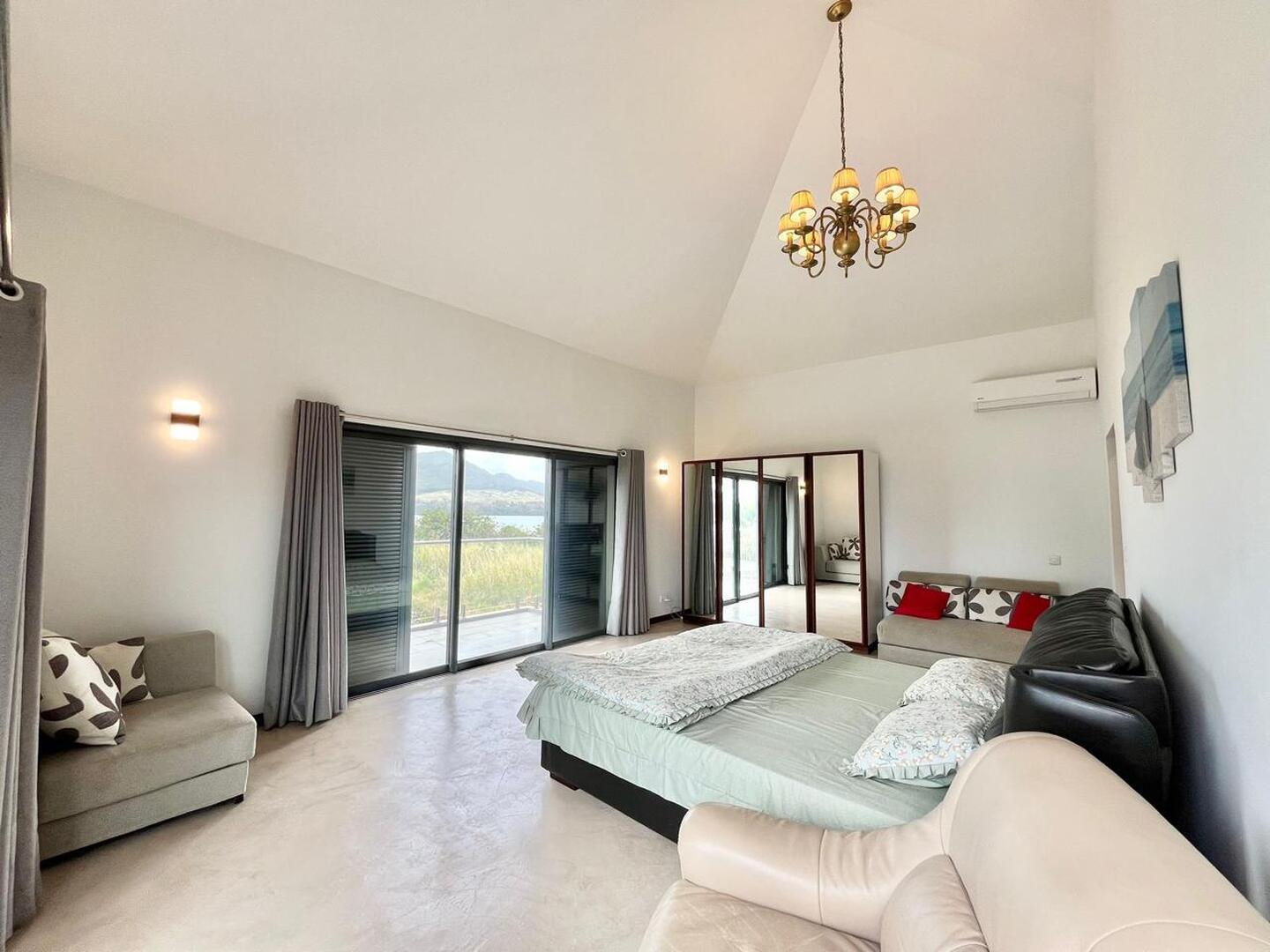 À Vendre – Villa RES Corail à Vieux Grand Port pieds dans l'eau