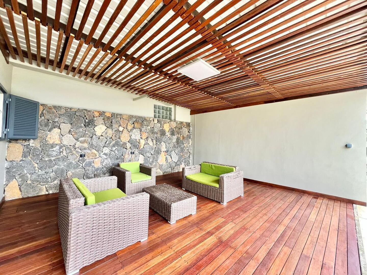 À Vendre – Villa RES Corail à Vieux Grand Port pieds dans l'eau