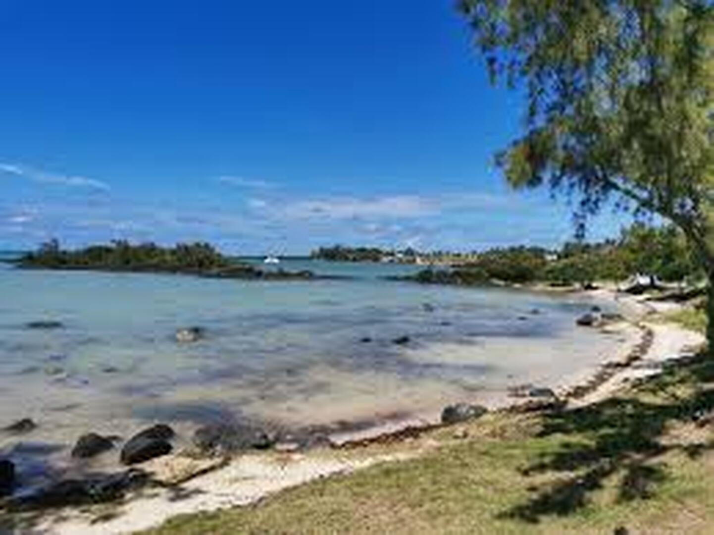 Terrain en Bord de Mer à Vendre – 1 267 m² – Butte à L’Herbe, Île Maurice