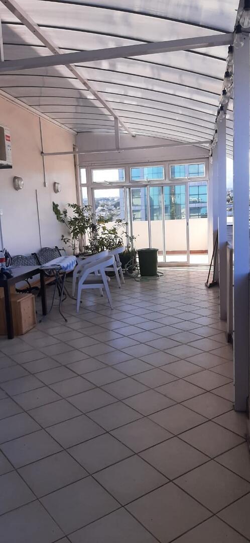Penthouse à Vendre à Quatre Bornes – 350 m² de Luxe Moderne