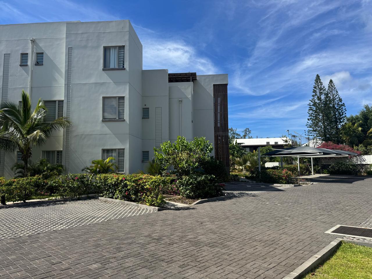 Penthouse en bord de mer à vendre – Pointe aux Piments