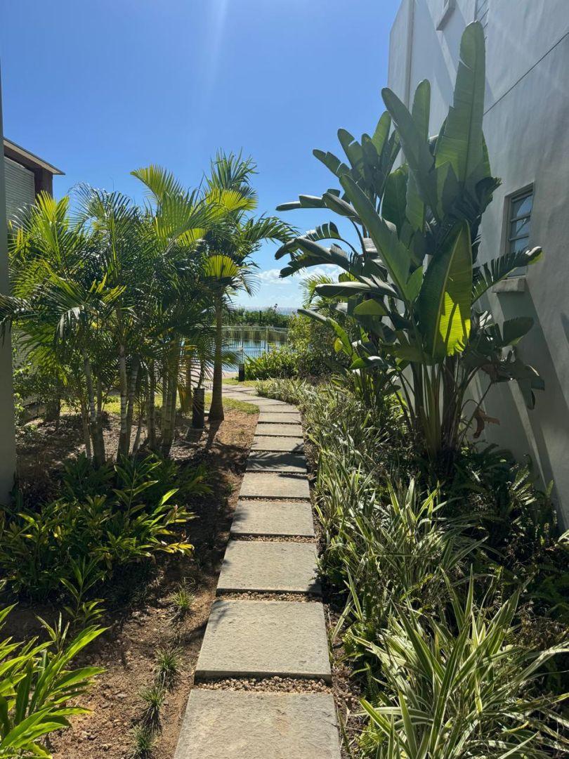 Penthouse en bord de mer à vendre – Pointe aux Piments