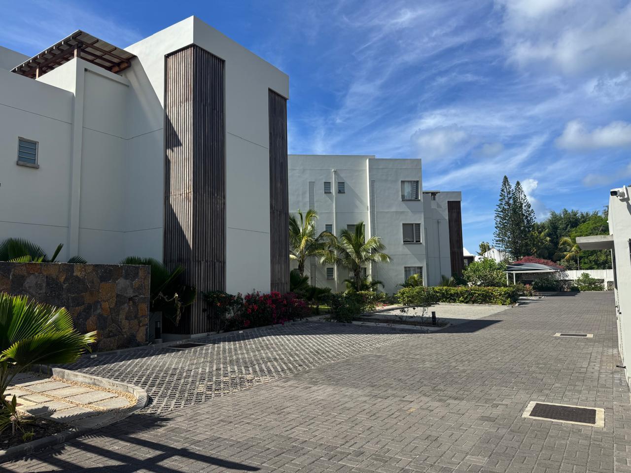 Penthouse en bord de mer à vendre – Pointe aux Piments