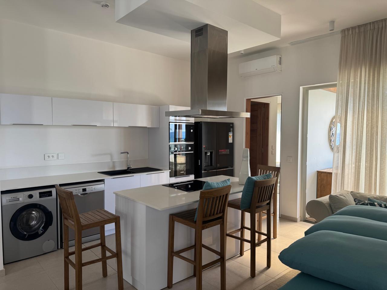 Penthouse en bord de mer à vendre – Pointe aux Piments