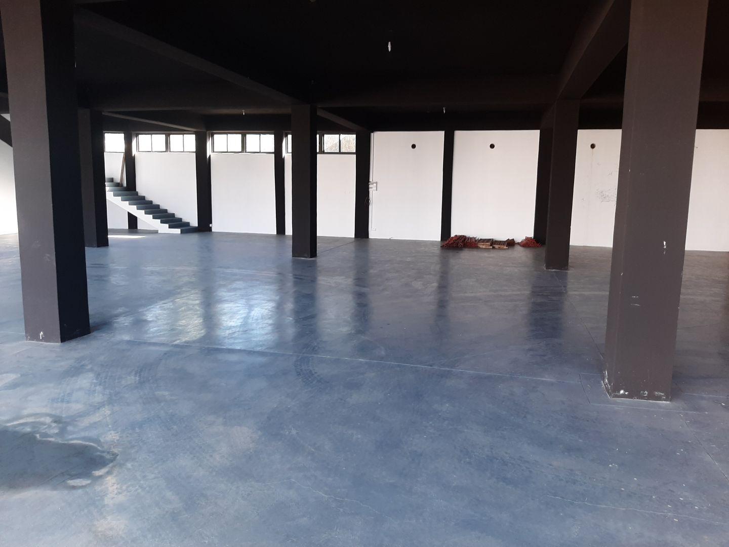 Immeuble Commercial d’Exception à Vendre à Pereybère – Forte Visibilité et Potentiel de Développement