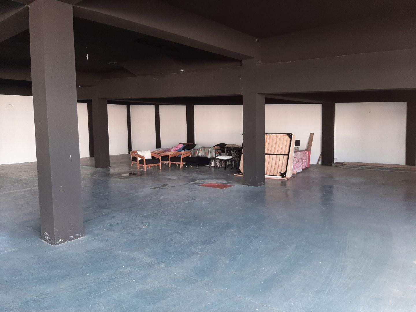 Immeuble Commercial d’Exception à Vendre à Pereybère – Forte Visibilité et Potentiel de Développement