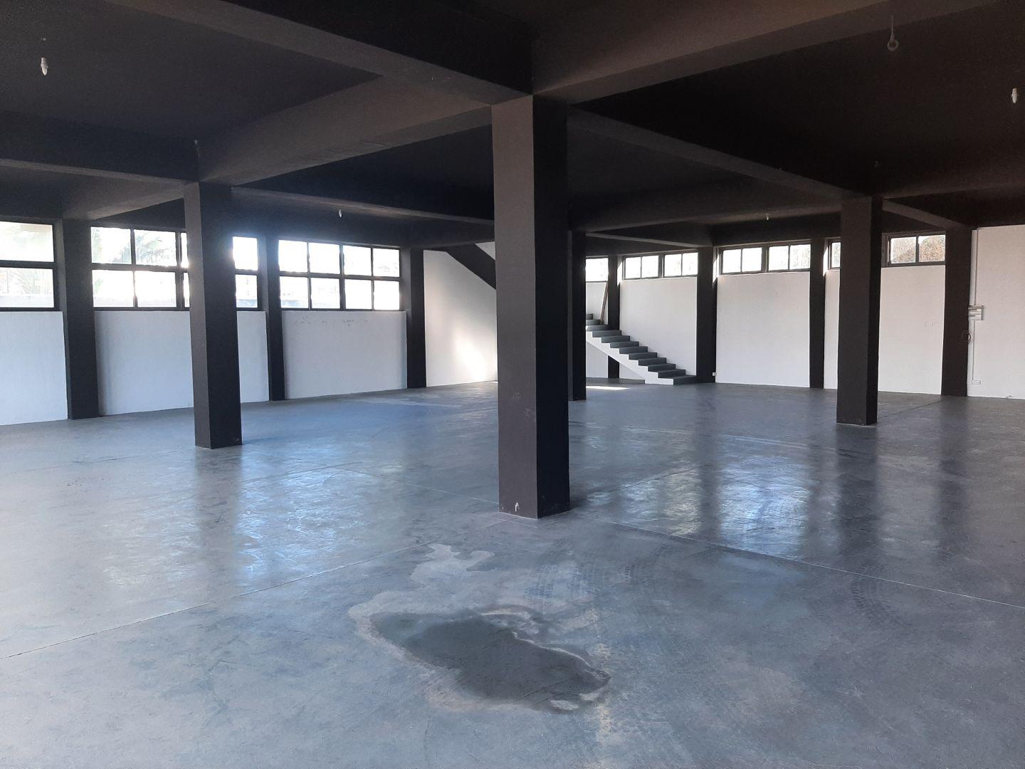 Immeuble Commercial d’Exception à Vendre à Pereybère – Forte Visibilité et Potentiel de Développement