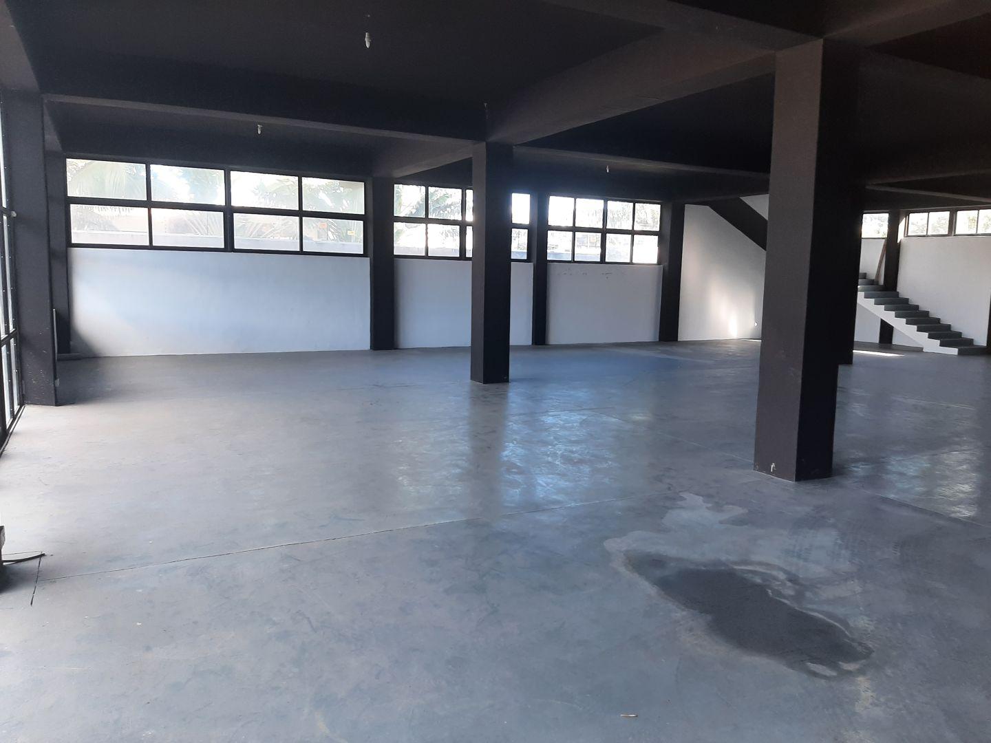 Immeuble Commercial d’Exception à Vendre à Pereybère – Forte Visibilité et Potentiel de Développement