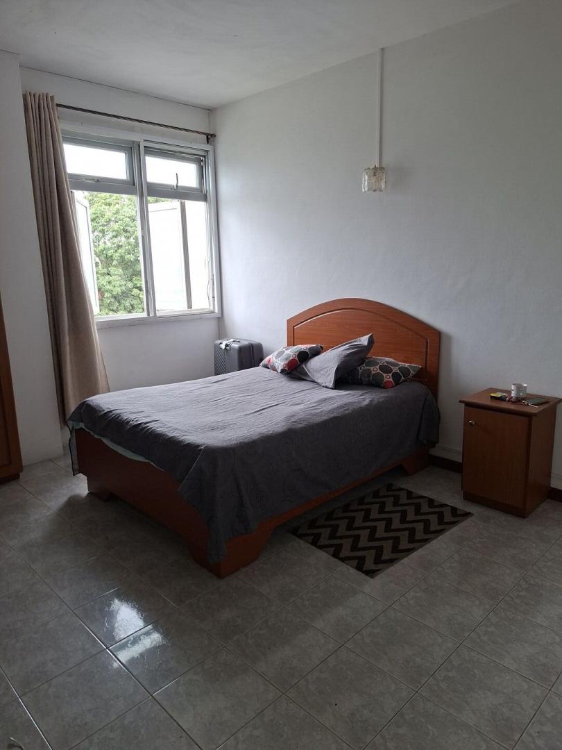 Appartement Meublé de 3 Chambres à Vendre au Centre de Quatre Bornes