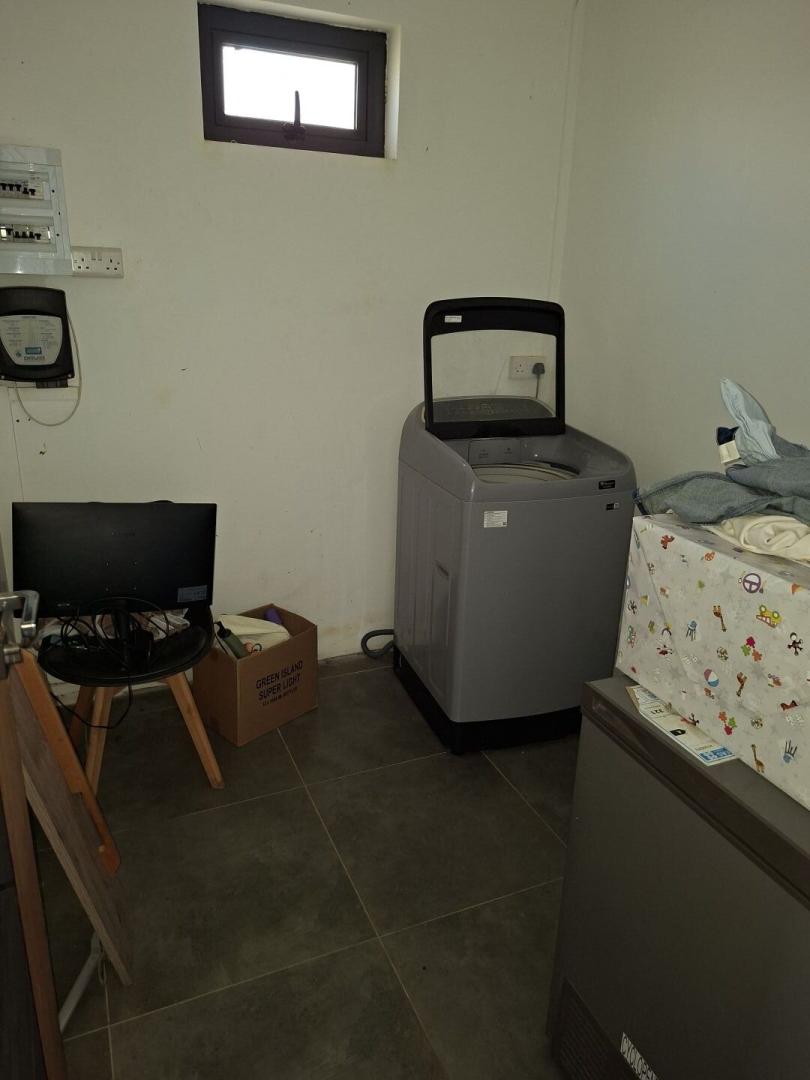 Maison à vendre à Calodyne – Propriété spacieuse de 3 chambres avec fort potentiel