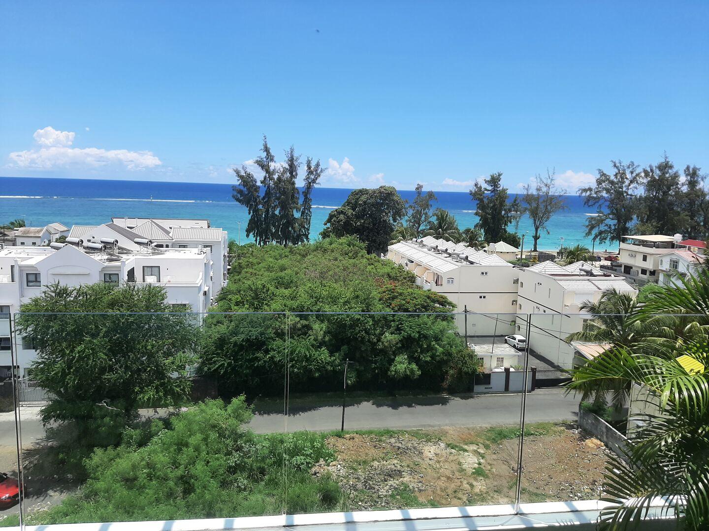Penthouse de luxe de 3 chambres à vendre à Flic en Flac | Mavis Properties Mauritius