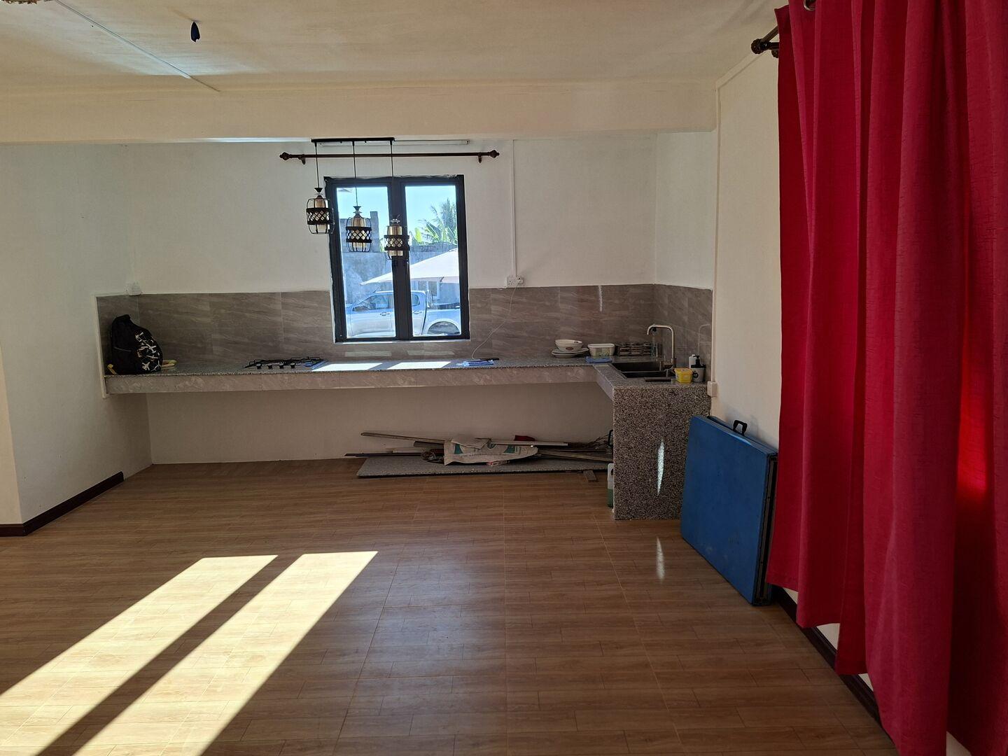 Maison à vendre à L'Espérance Piton – Propriété spacieuse de 2 chambres avec grand espace de stationnement