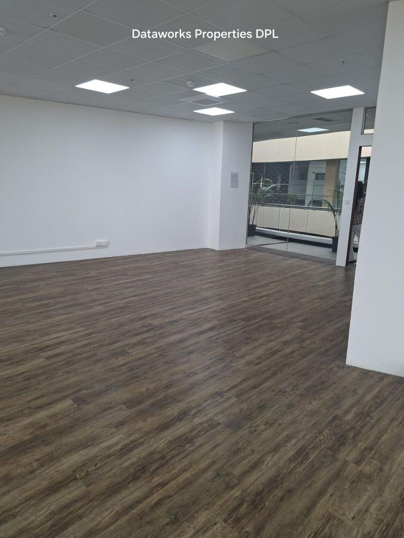 Bureau à louer à Cybercity, Ébène – 170 m² | 5ᵉ Étage | 2 Places de Parking