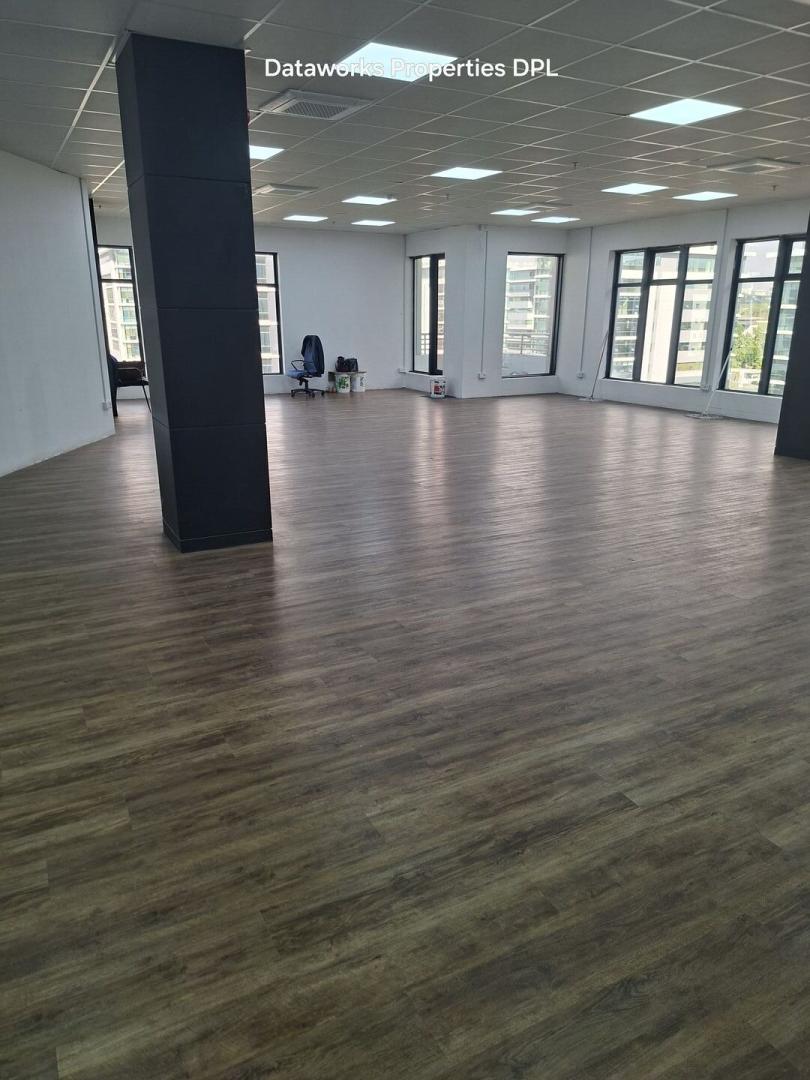 Bureau Moderne à Louer à Cybercity, Ébène – 170 m² avec 2 Places de Parking