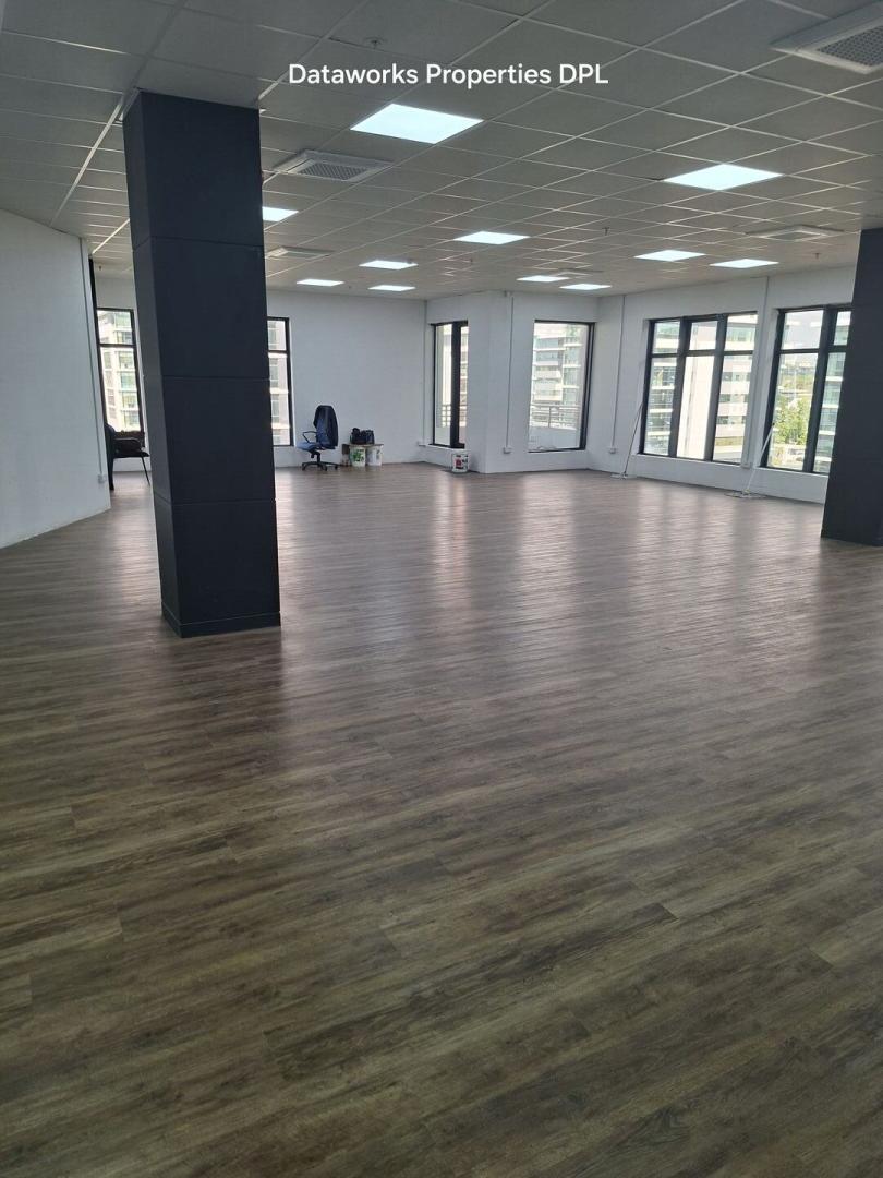 Bureau Moderne à Louer à Cybercity, Ébène – 170 m² avec 2 Places de Parking