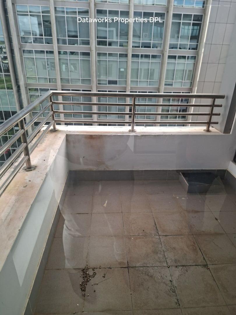 Espace de bureau meublé de 148 m² à louer à Cybercity, Ébène | 5e étage | 2 places de parking