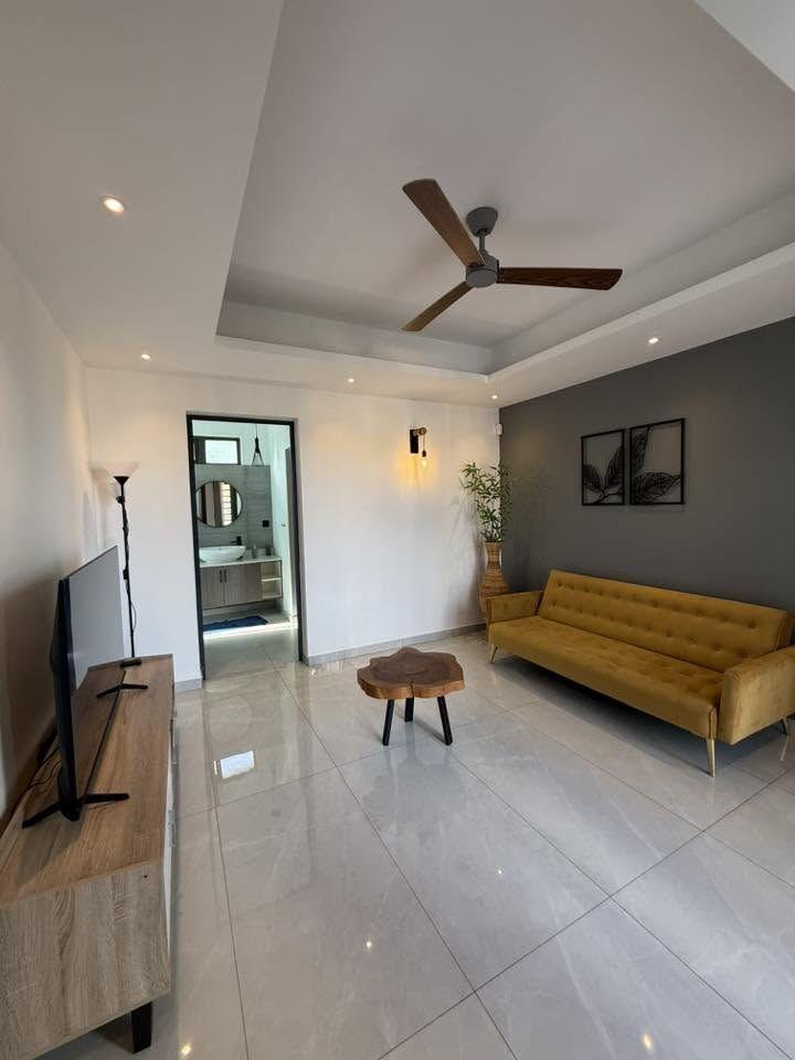 Villa de luxe de 4 chambres à vendre à Grand Baie – À distance de marche du Super U | Piscine privée | Entièrement meublée