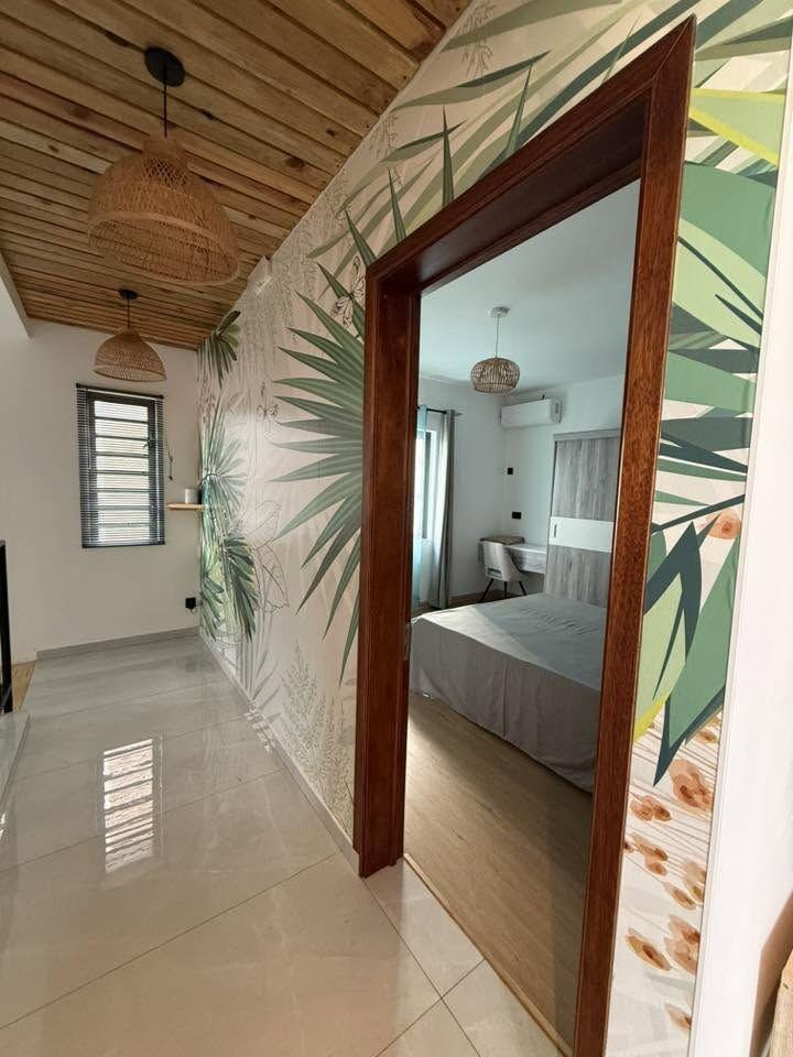 Villa de luxe de 4 chambres à vendre à Grand Baie – À distance de marche du Super U | Piscine privée | Entièrement meublée