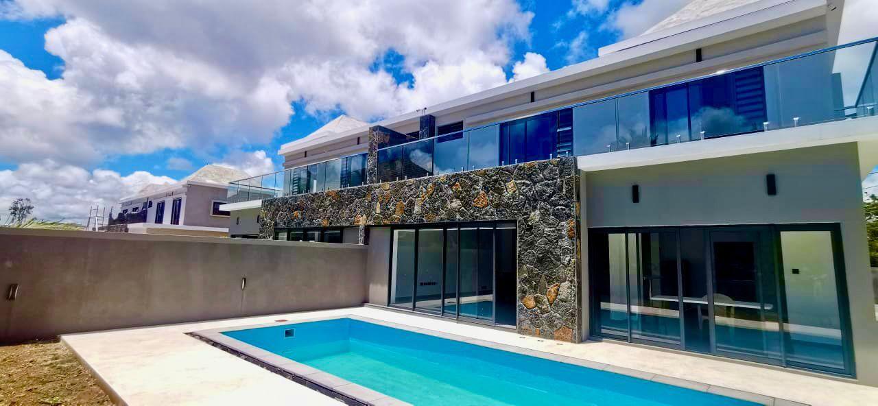 Duplex / Townhouse Neuf à Louer à Maurice avec Piscine Privée