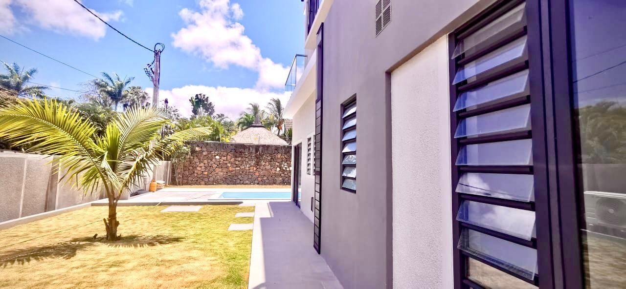 Duplex / Townhouse Neuf à Louer à Maurice avec Piscine Privée