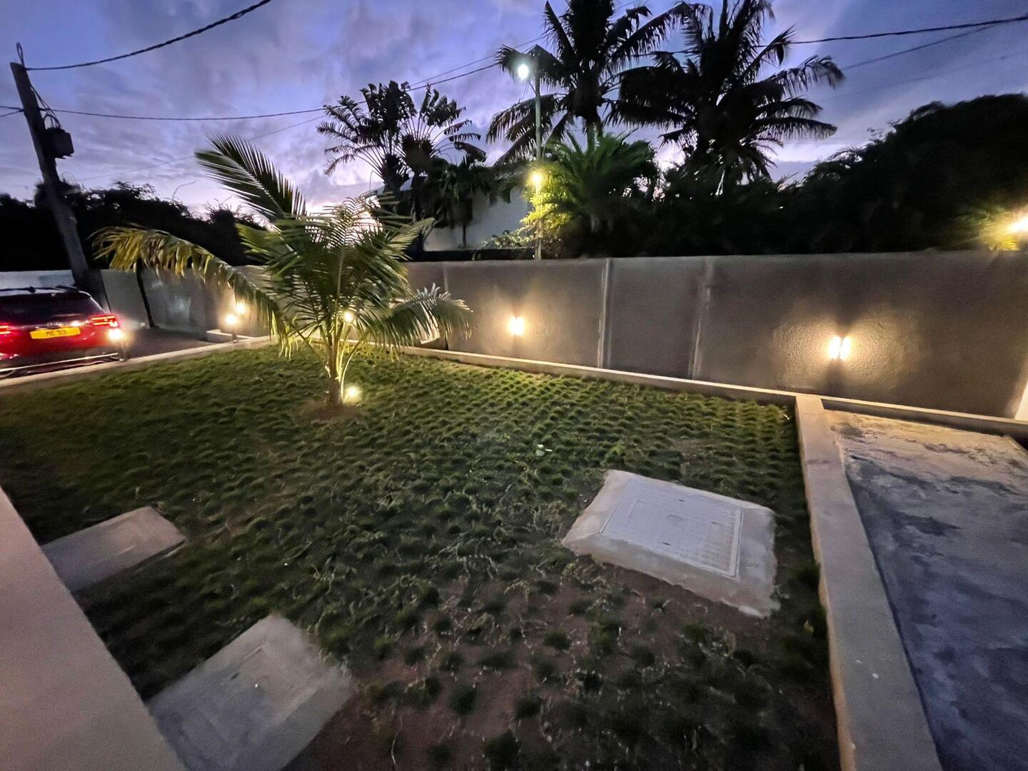 Duplex / Townhouse Neuf à Louer à Maurice avec Piscine Privée