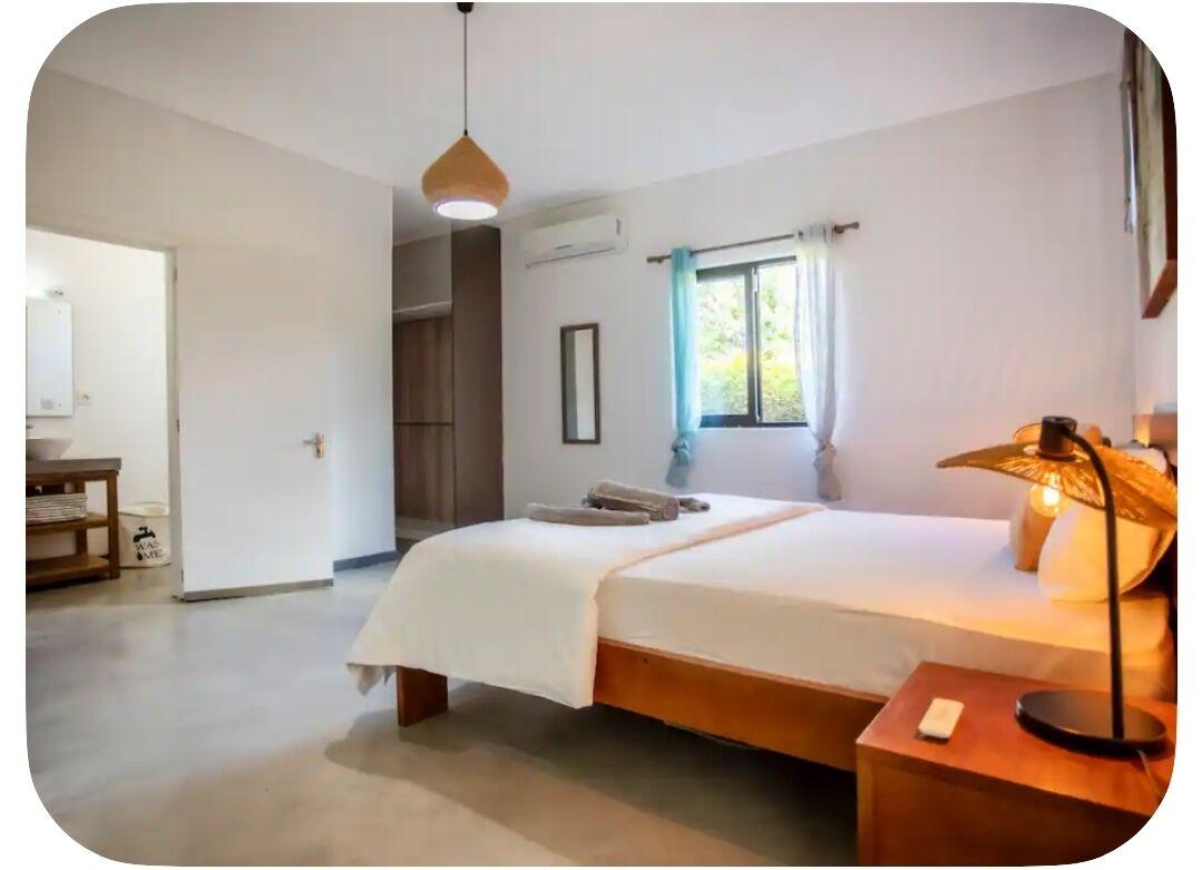 Villa 3 Chambres avec Piscine à Vendre à Grand Baie l’Île Maurice – Terrain d’environ 1 000 m²
