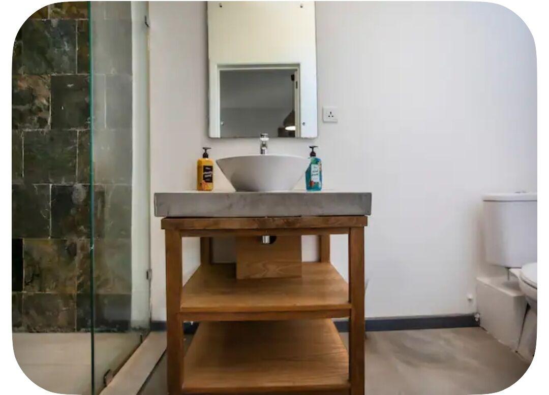 Villa 3 Chambres avec Piscine à Vendre à Grand Baie l’Île Maurice – Terrain d’environ 1 000 m²